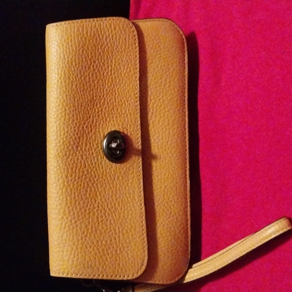 Coach Wristlet - Picture 2 of 15